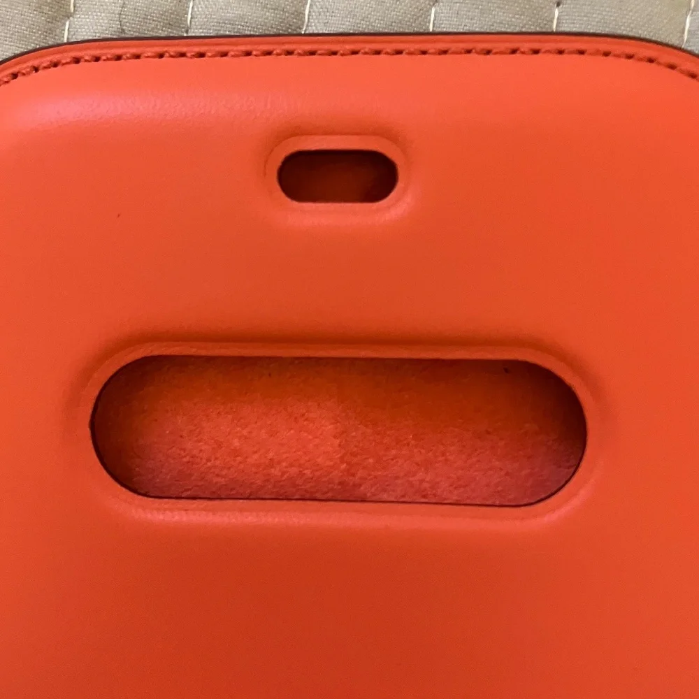 Apple iPhone Leather Sleeve With Magsafe Pink Citrus